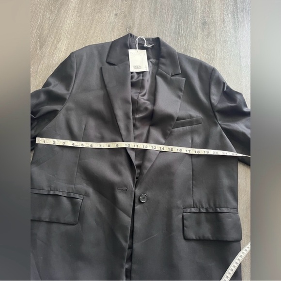 🆕COS blazer - Picture 2 of 10